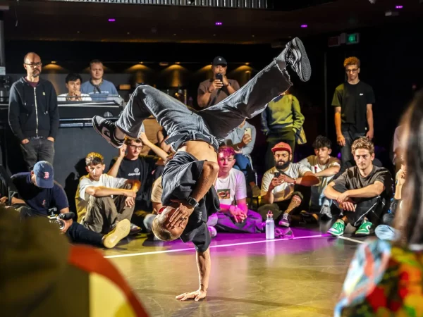breakdance show workshop powermove battle